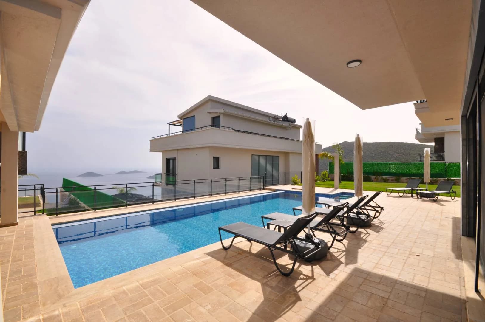 Kaş Kalkan'da Deniz Manzaralı, Özel Havuzlu, Bahçeli Tatil Villası görsel 3