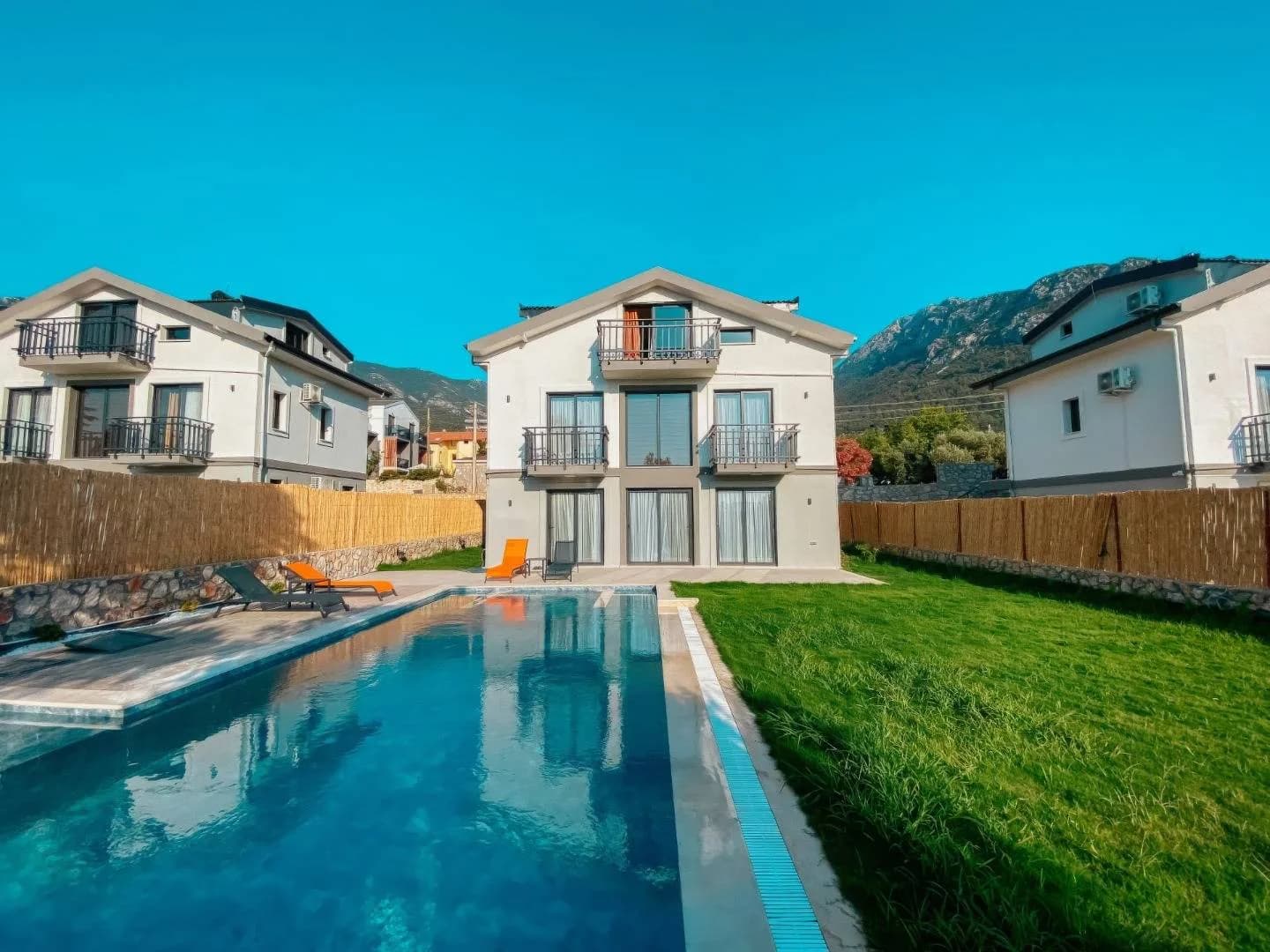 Fethiye Ölüdeniz'de Geniş Bahçeli, Özel Havuzlu, Saunalı, Lüks Villa görsel 3