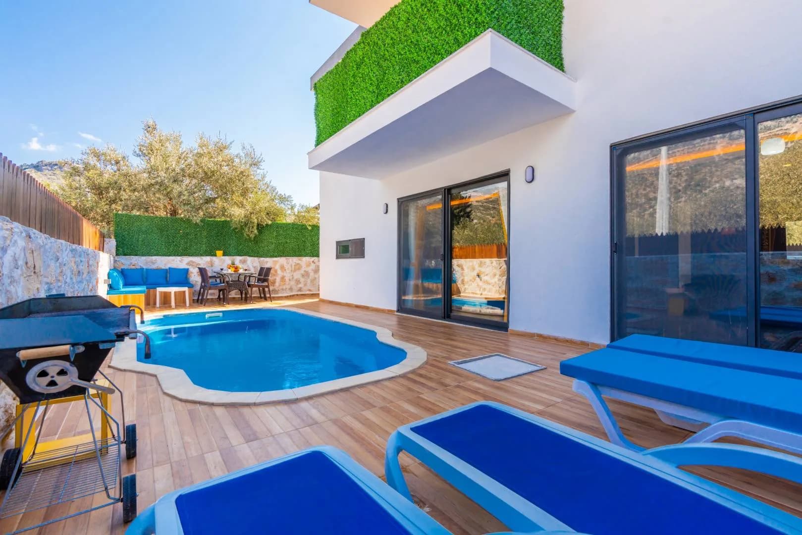 Kaş Bezirgan'da Sakin Konumda, Özel Havuzlu, Jakuzili Villa görsel 1