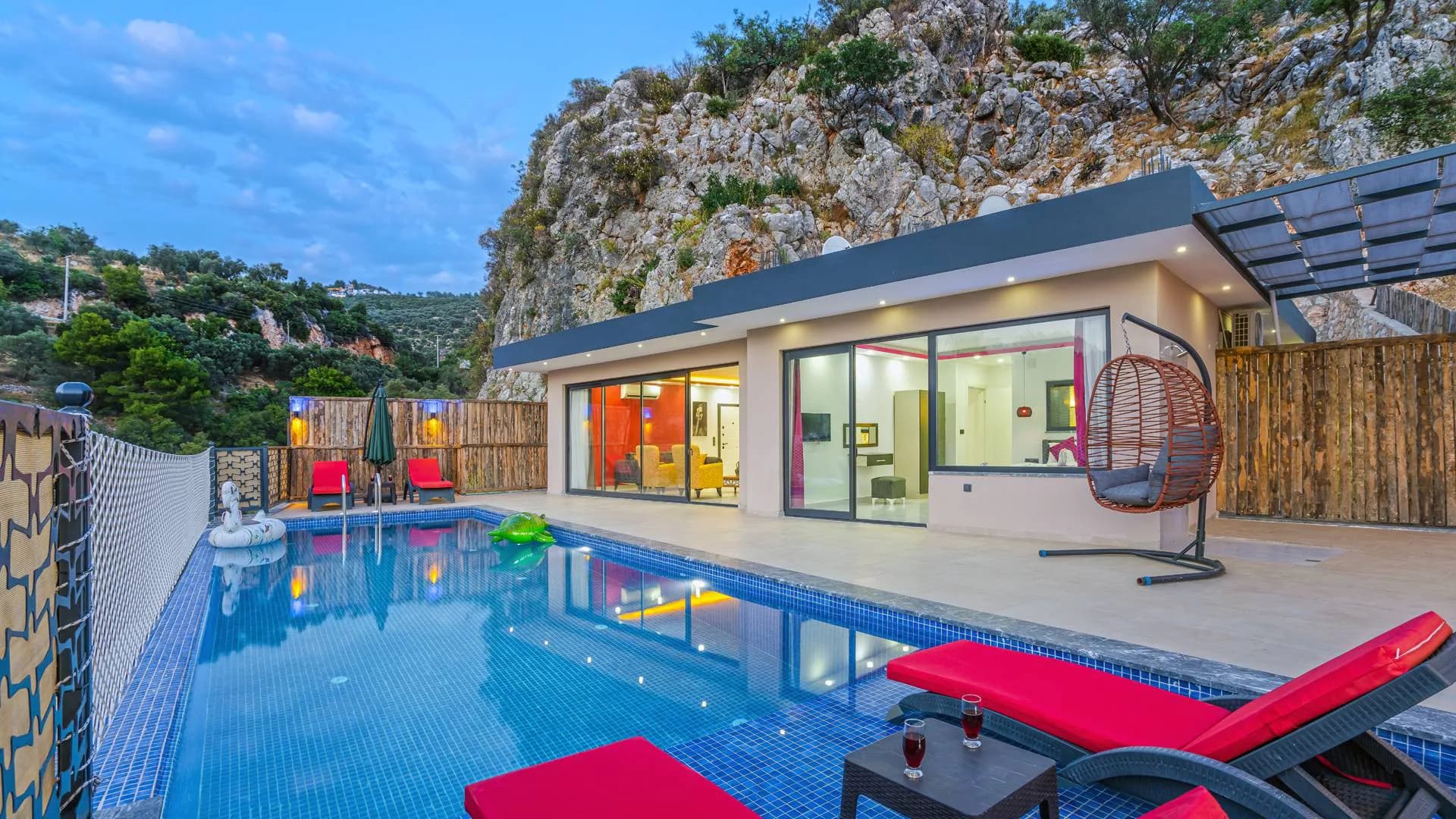 Kaş İslamlar'da Enfes Manzaralı, Özel Havuzlu, Kiralık Villa görsel 2