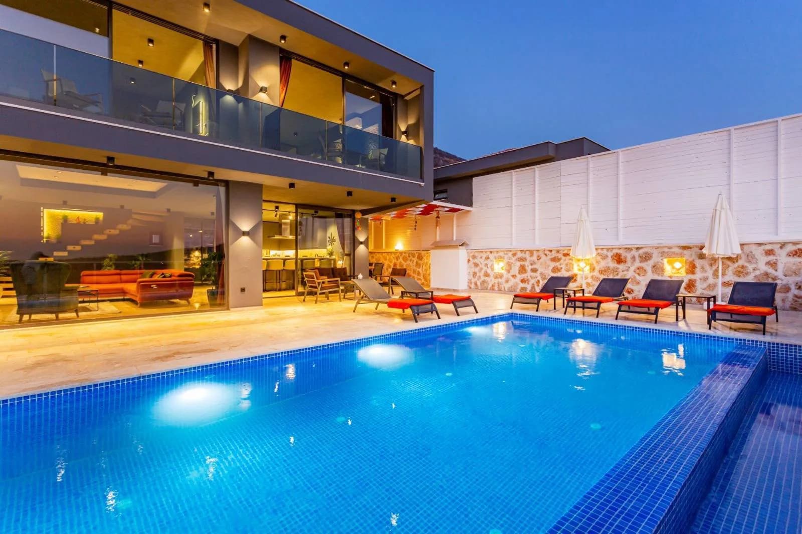 Kaş Yeşilköy'de Sakin Konumda, Özel Havuzlu, Ferah Villa görsel 2
