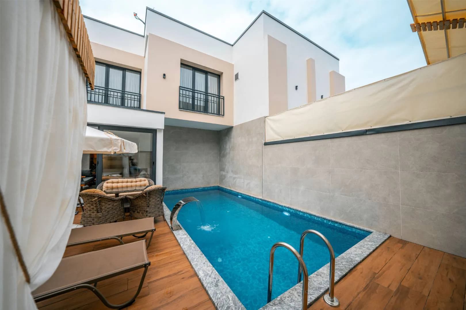 Sapanca Kırkpınar'da Modern Tasarımlı, Isıtmalı Havuzlu, Bahçeli Villa görsel 3
