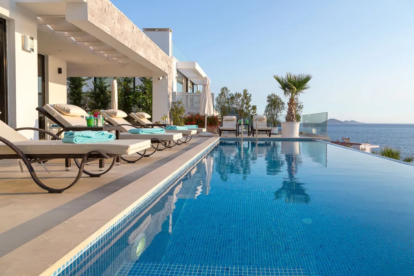 Kalkan'da Plaja Yürüme Mesafesinde, Özel Havuzlu, Manzaralı Villa görsel 2