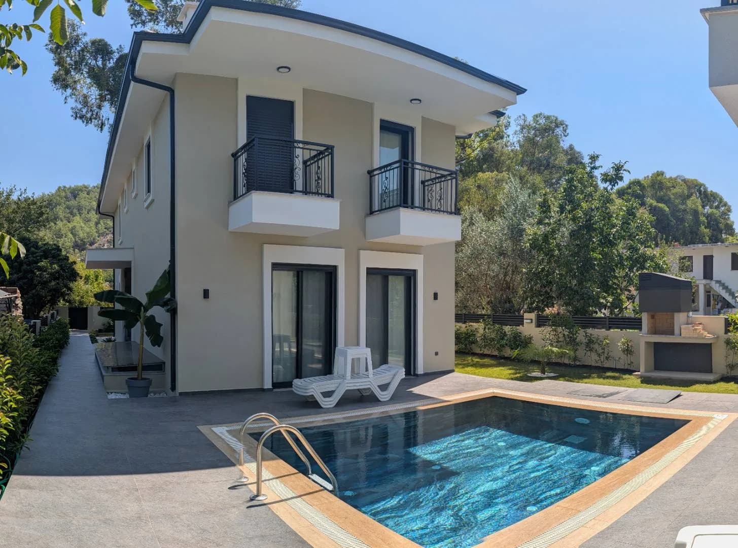 Marmaris Turgut'da Geniş Ailelere Uygun, Özel Havuzlu, Modern Villa görsel 1