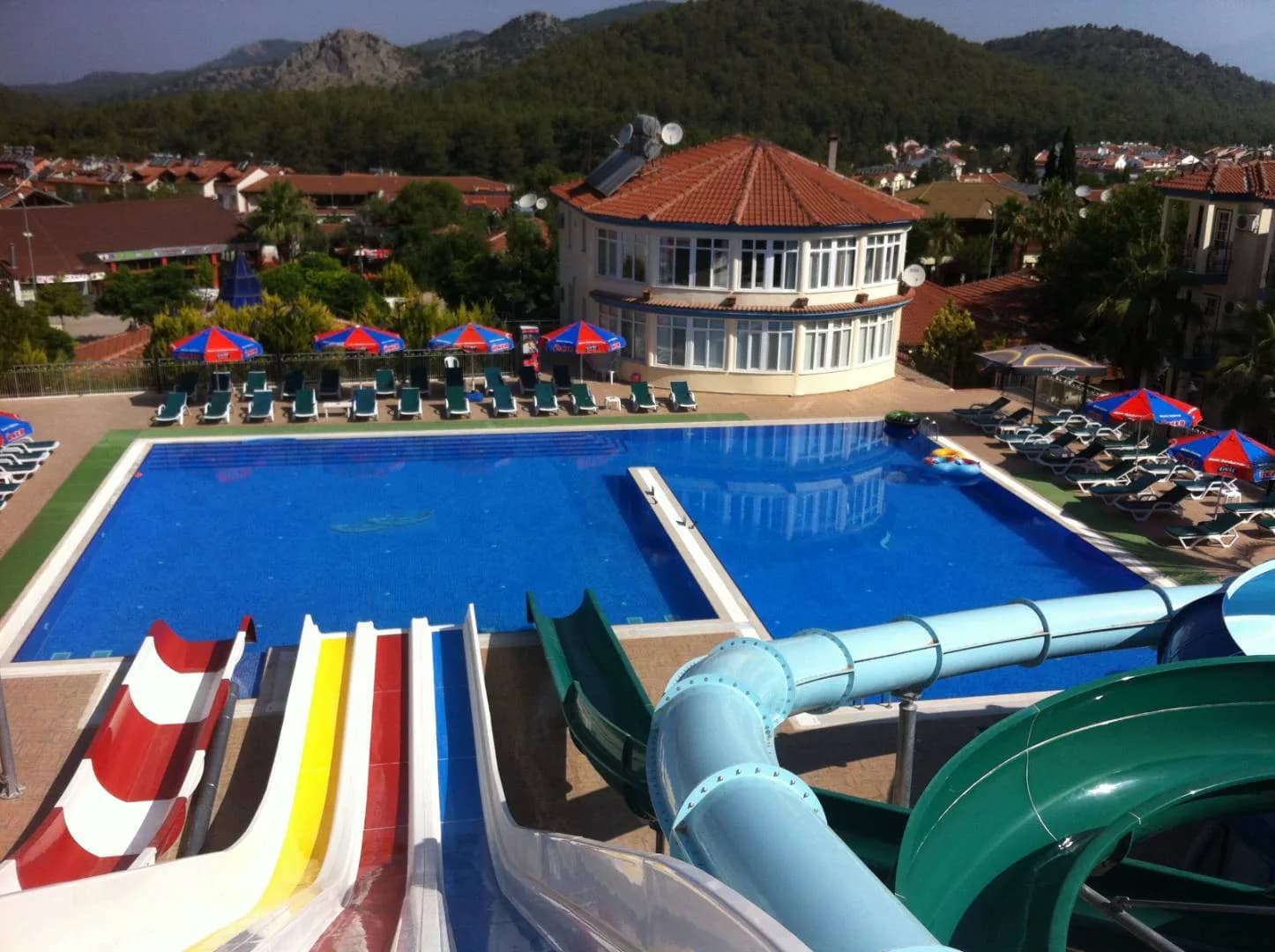Fethiye Ölüdeniz'de Tesis İçerisinde, Ortak Havuzlu, Konforlu Suit görsel 1