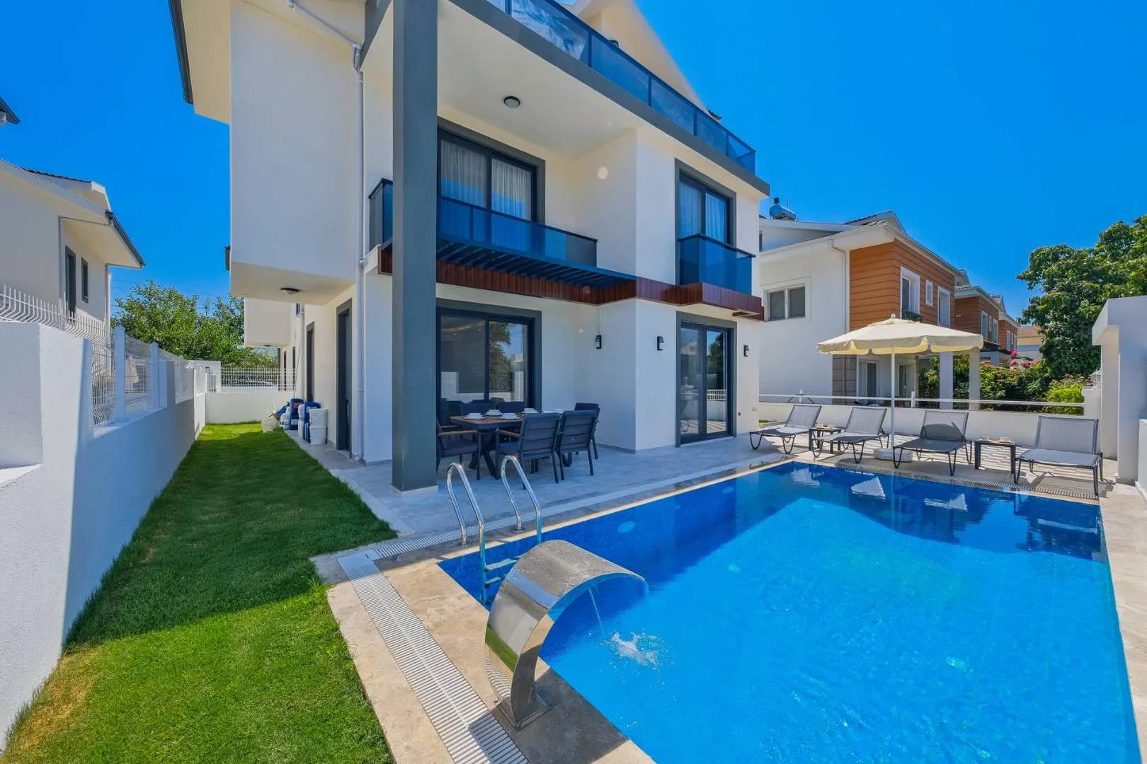 Fethiye Yeni'de Merkezi Konumda, Özel Havuzlu, 6 Kişilik Villa görsel 1