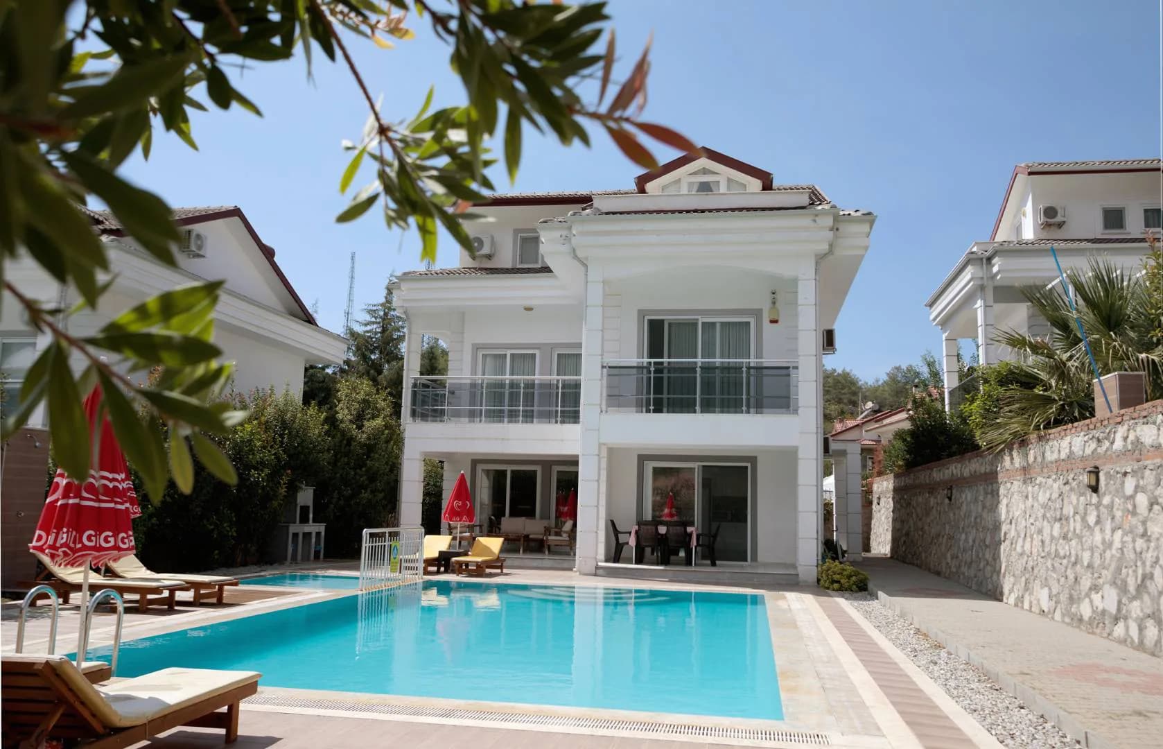 Fethiye Ölüdeniz'de Doğayla İç İçe, Özel Havuzlu, Modern Villa görsel 1