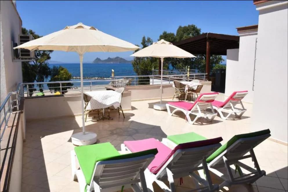 Muğla Bodrum'da Denize Sıfır, Ortak Havuzlu, 1+0 Suit görsel 1