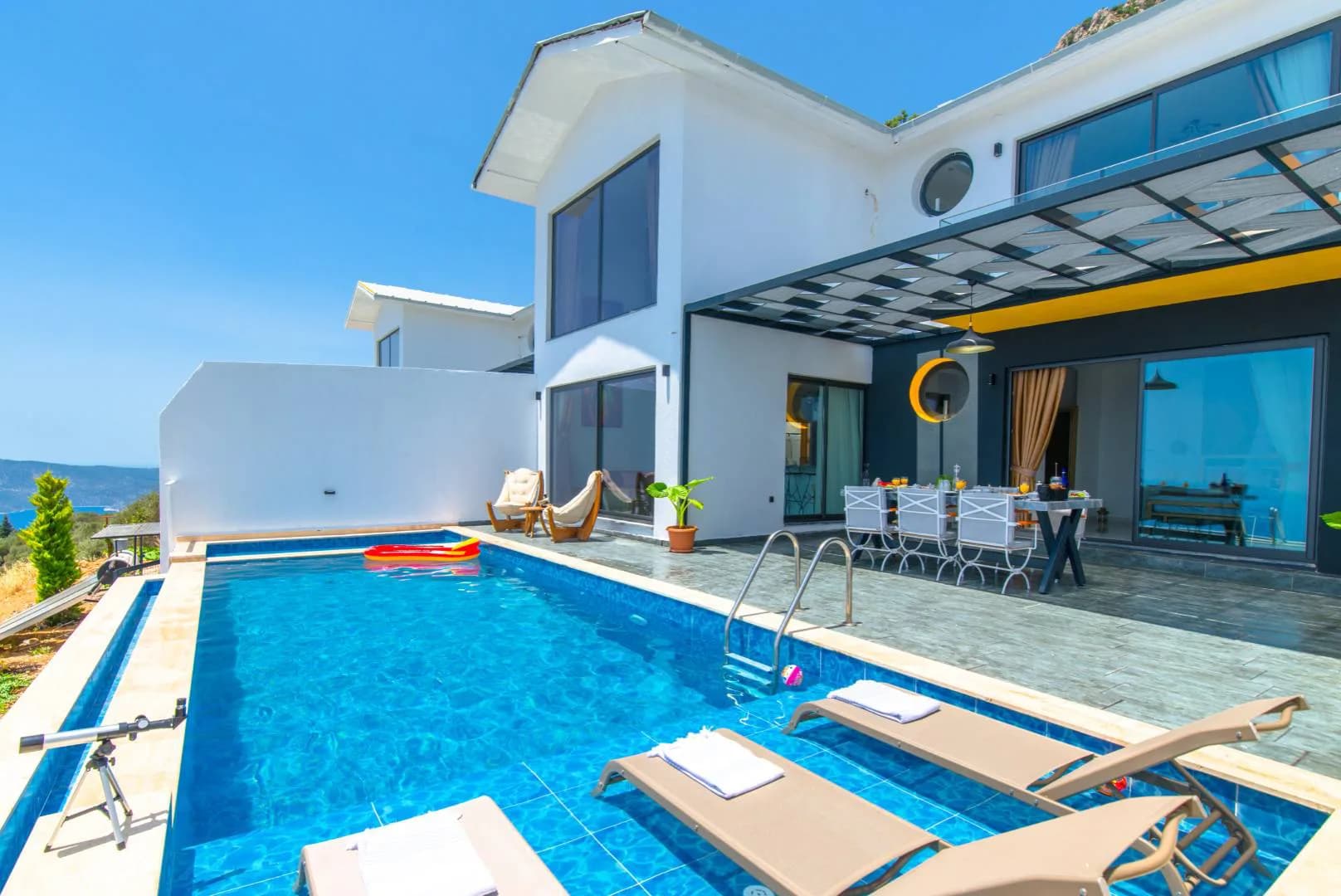 Kaş Bezirgan'da Akdeniz ve Adalar Manzaralı, Özel Havuzlu, Kiralık Villa görsel 2