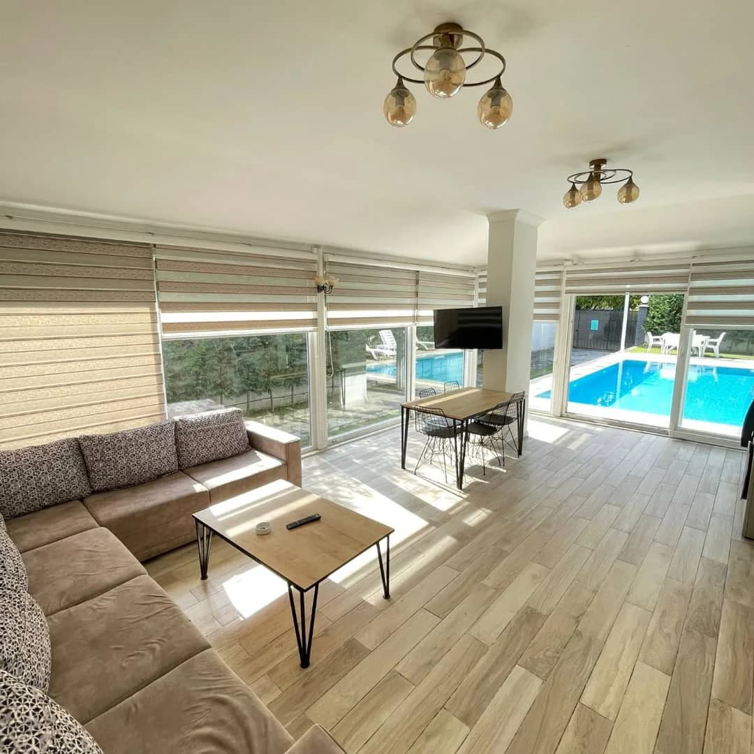 Sapanca Kırkpınar'da Site İçerisinde, Özel Havuzlu, Lüks Kiralık Villa görsel 3