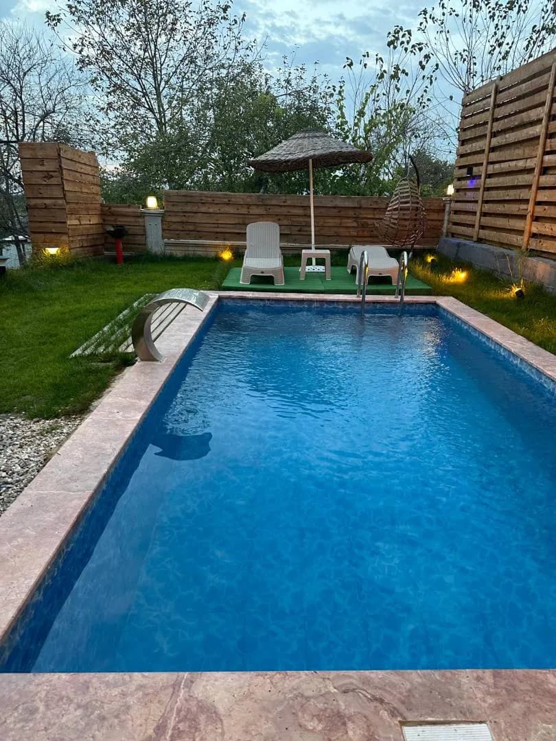 Sapanca Kuruçeşme'de Merkezi Konumda, Isıtmalı Havuzlu, Kiralık Bungalov görsel 2
