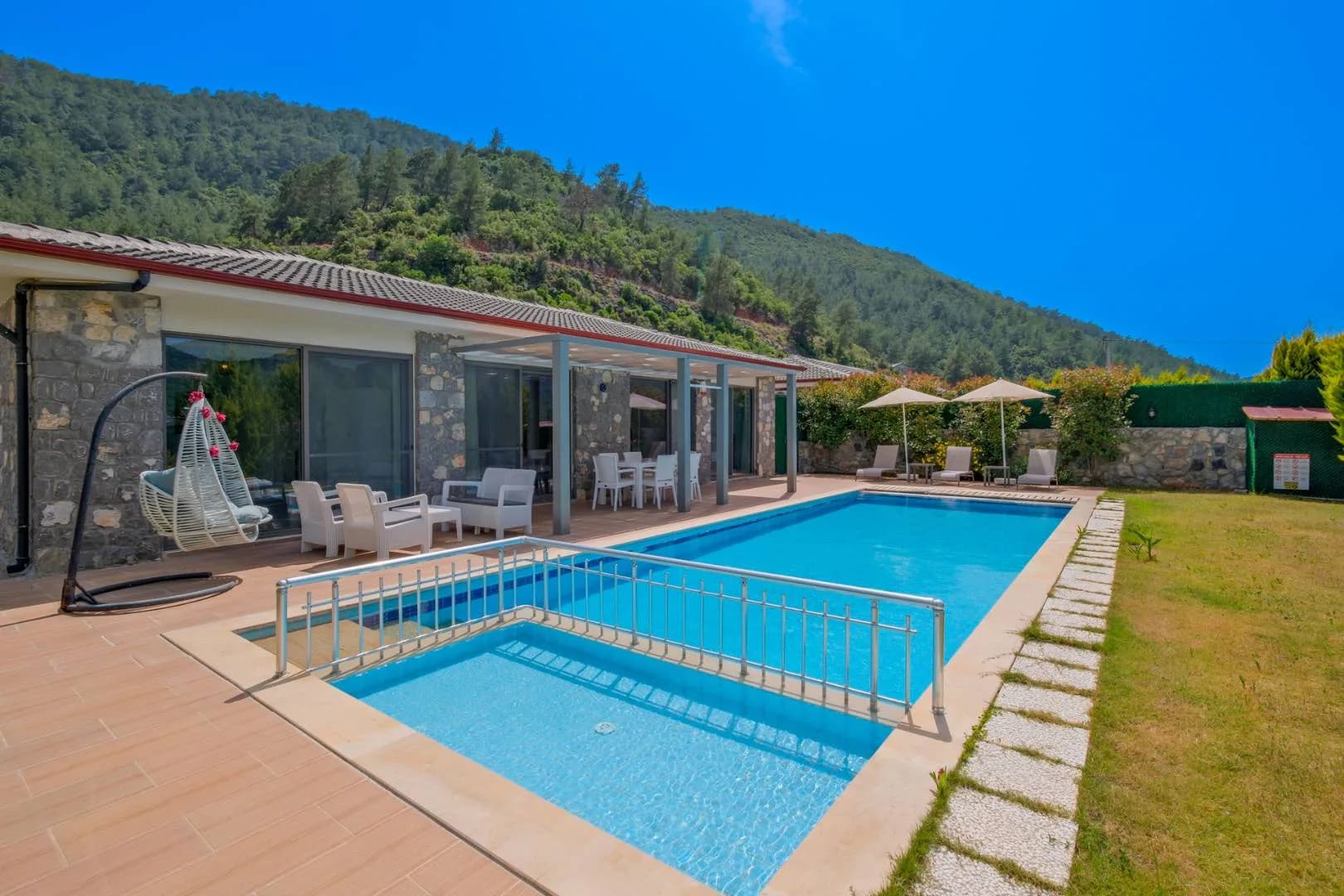 Fethiye Kayaköy'de Huzurlu Doğada, Özel Havuzlu, Bahçeli Villa görsel 3