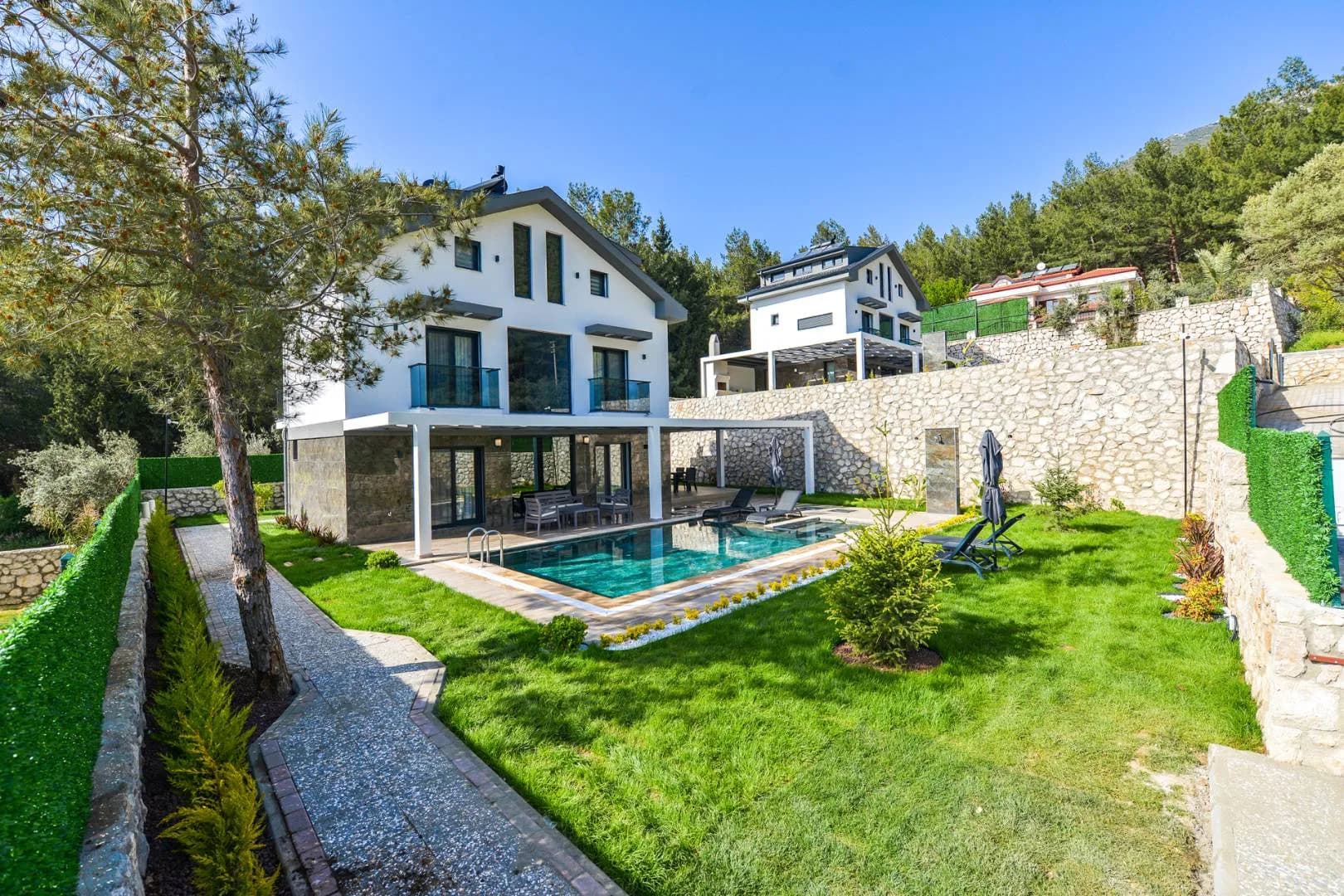 Fethiye Ölüdeniz'de Geniş Ailelere Uygun, Özel Havuzlu, Ferah Villa görsel 3