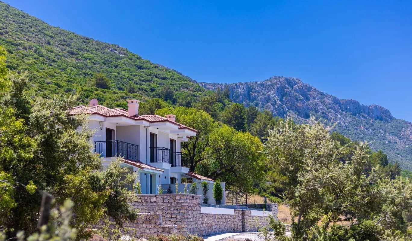 Marmaris Söğüt'te Modern Mimarili, Özel Havuzlu, Konforlu Villa görsel 2