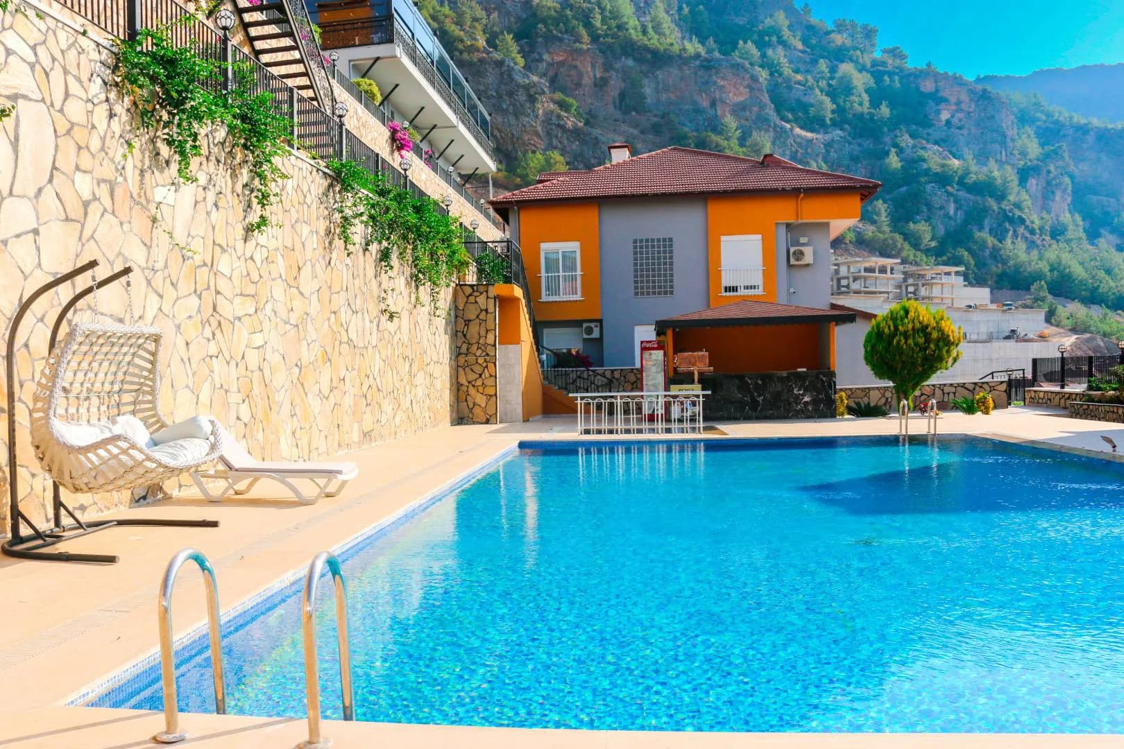 Alanya Bektaş'da Tesis İçerisinde, Ortak Havuzlu, Özel Plajlı Suite görsel 2