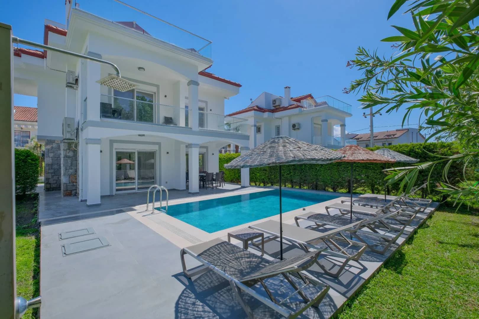 Fethiye Çiftlik'te Denize Yürüme Mesafesinde, Özel Havuzlu, 3+1 Villa görsel 1