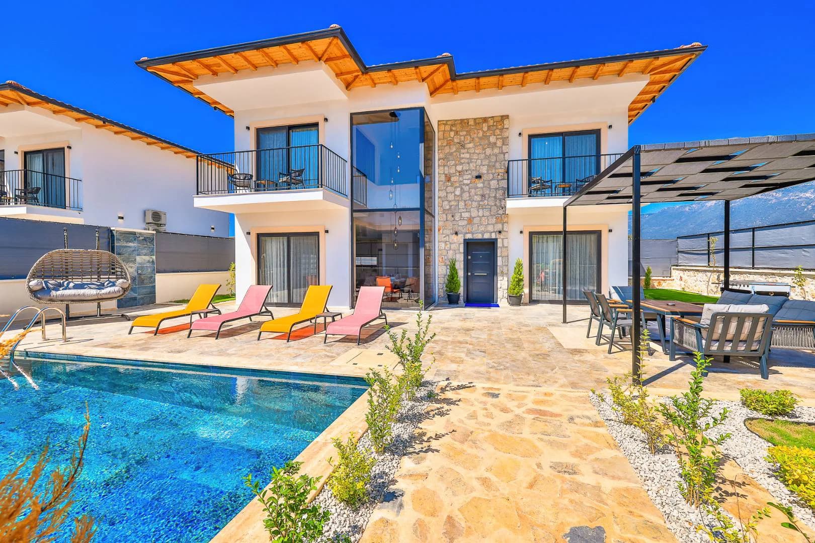 Kaş Andifli'de Modern Tasarımlı, Özel Havuzlu, 3+1 Villa görsel 1