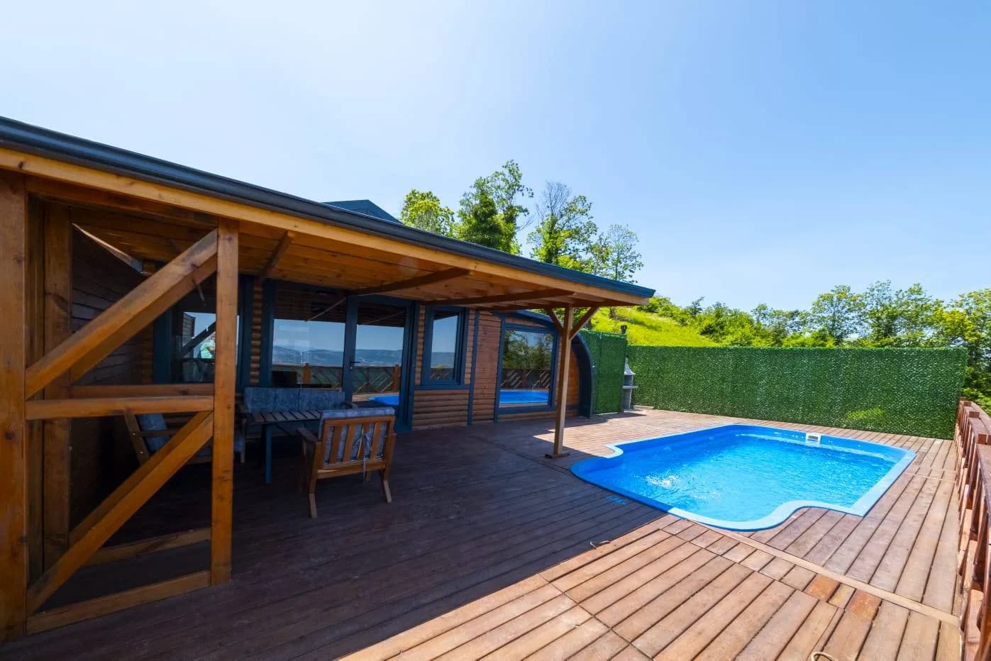 Sapanca'da Nailiye'de Muhteşem Manzaralı, Isıtmalı Havuzlu, 1+1 Villa görsel 1