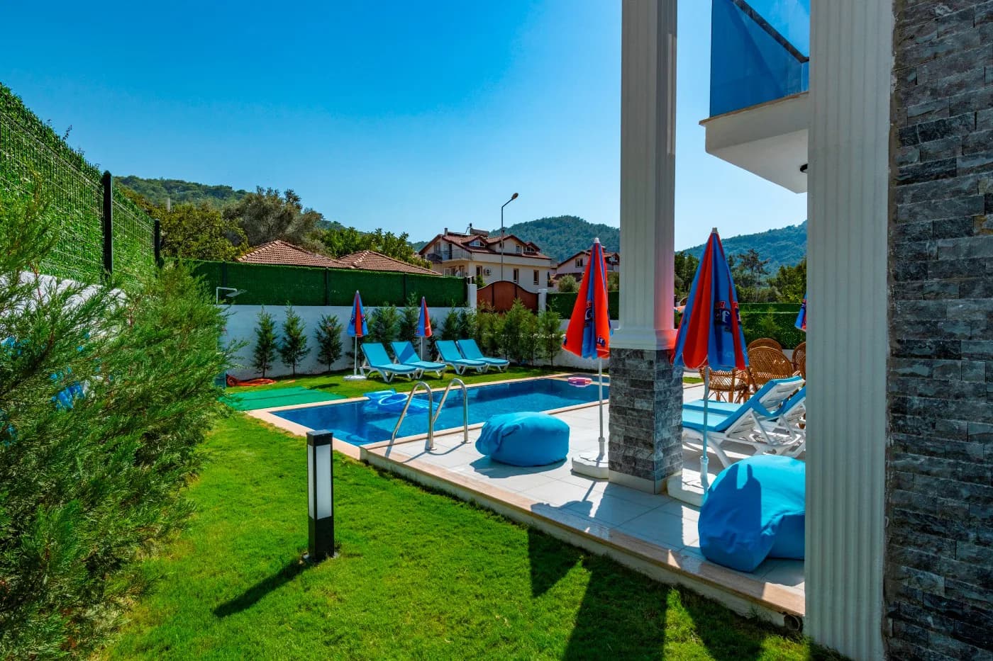 Fethiye Ölüdeniz'de Denize Yakın, Özel Havuzlu, Geniş ve Modern Villa görsel 3