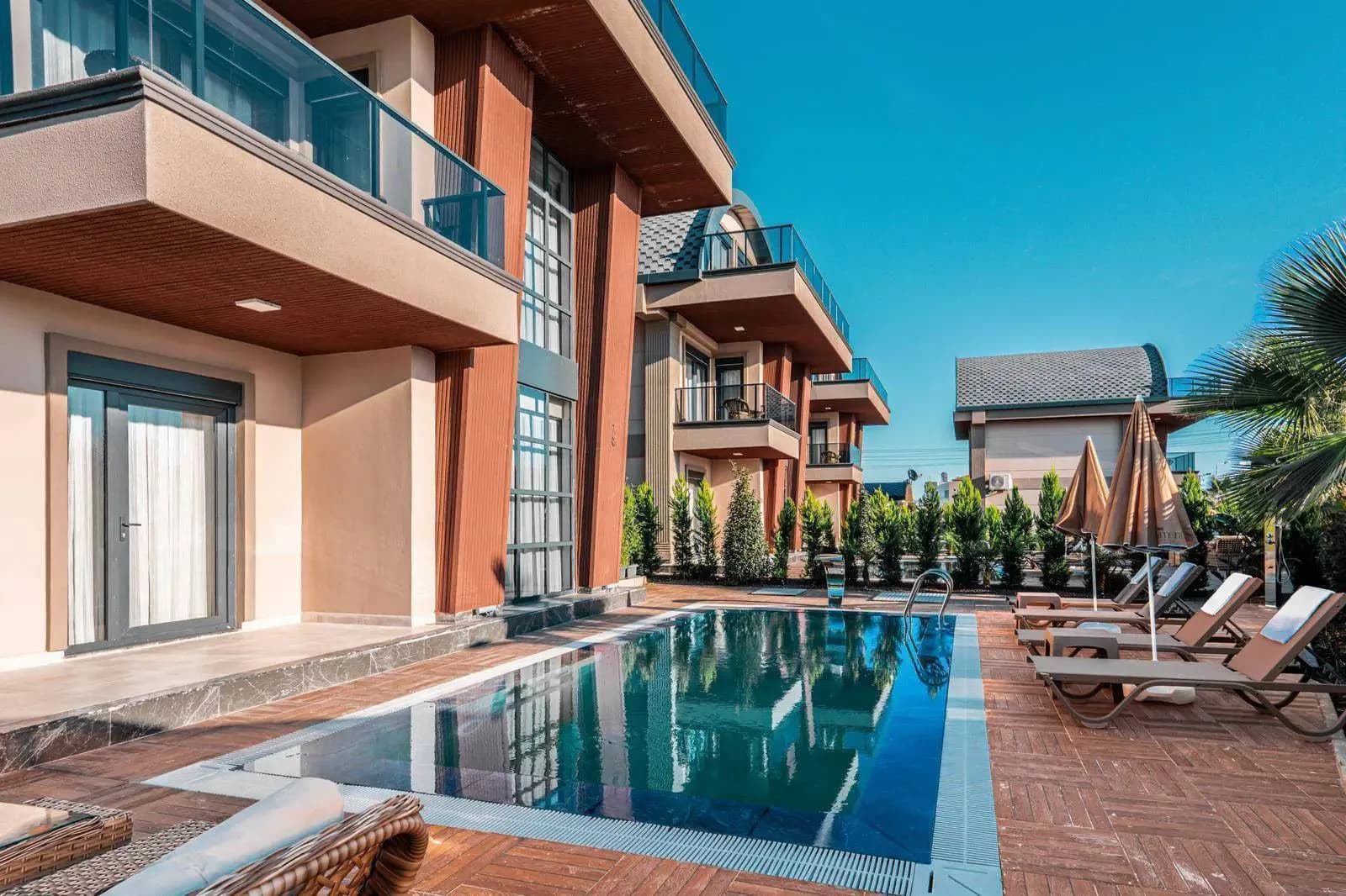 Alanya Payallar'da Merkezi Konumda, Isıtmalı Havuzlu, Modern Villa görsel 3