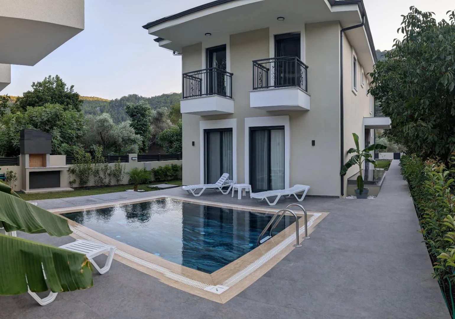 Marmaris Turgut'da Doğa Manzaralı, Özel Havuzlu, 8 Kişilik Villa görsel 1