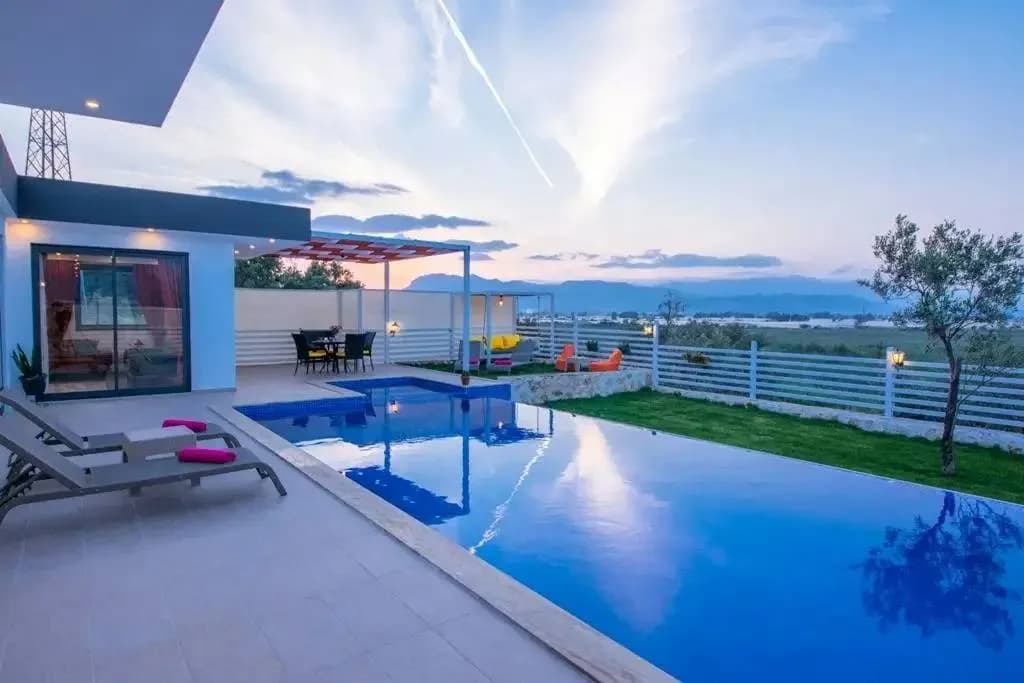 Kaş Patara'da Doğayla İç İçe, Açık ve Kapalı Havuzlu, Bahçeli Villa görsel 1