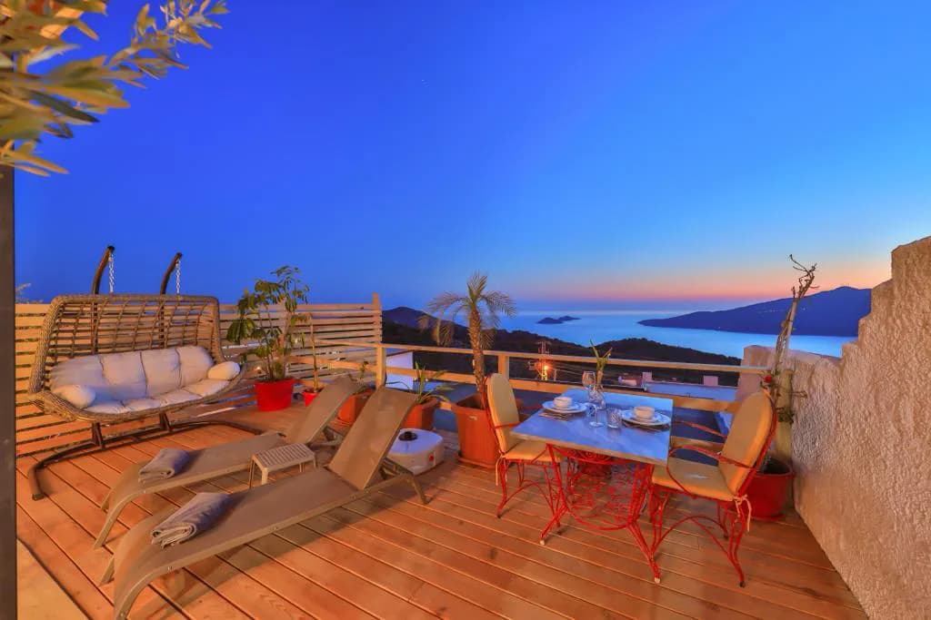 Kalkan Kördere'de Muhteşem Manzaralı, Özel Havuzlu, Jakuzili Villa görsel 3