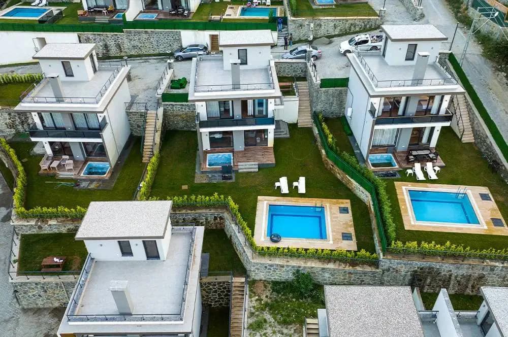 Sapanca Güldibi'nde Doğa İle İç İçe, Özel Havuzlu, Modern Villa görsel 2