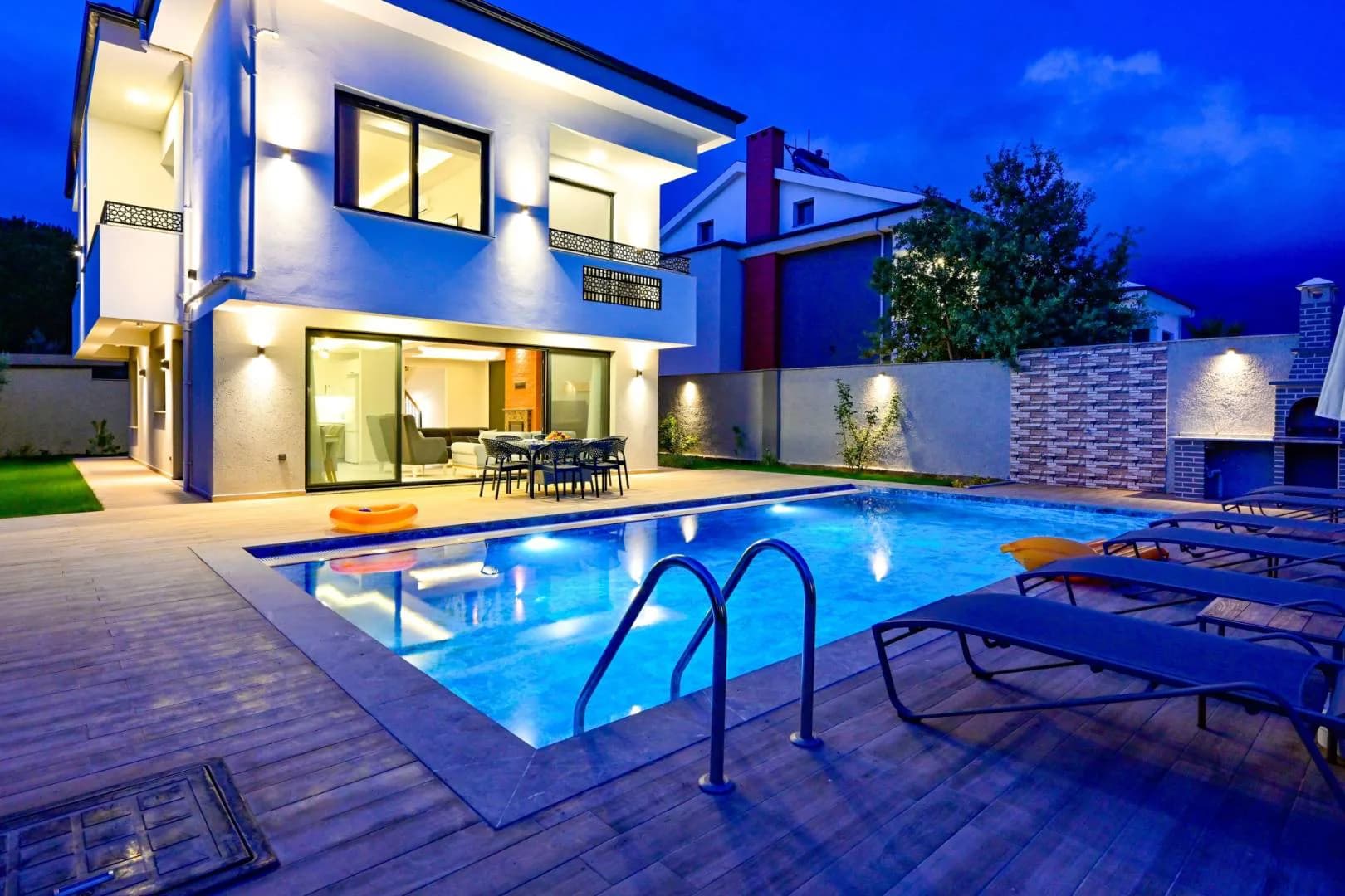 Fethiye Ölüdeniz'de Geniş Bahçeli, Özel Havuzlu, Konforlu Villa görsel 3