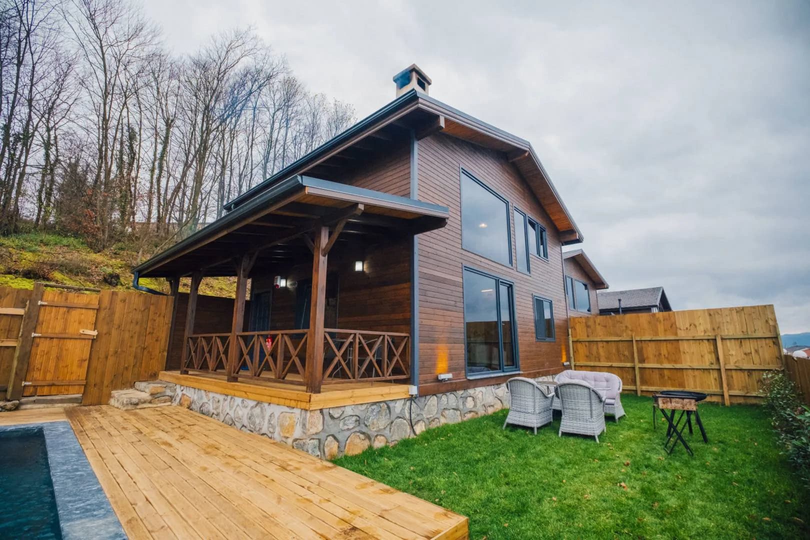 Sapanca Uzunkum'da Doğa İçerisinde, Isıtmalı Havuzlu, Ferah Bungalov görsel 2