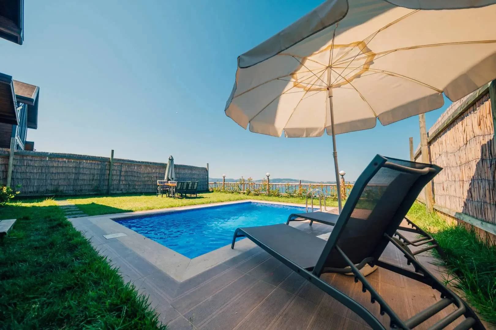 Sapanca Uzunkum'da Modern Tasarımlı, Özel Havuzlu, Ferah Bungalov görsel 3
