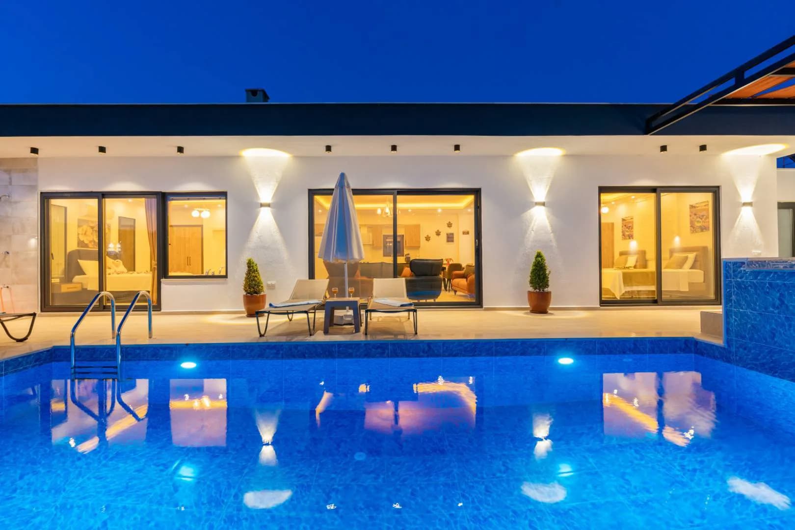 Kaş Üzümlü'de Çekirdek Aileye Uygun, Özel Havuzlu, Lüks Villa görsel 2