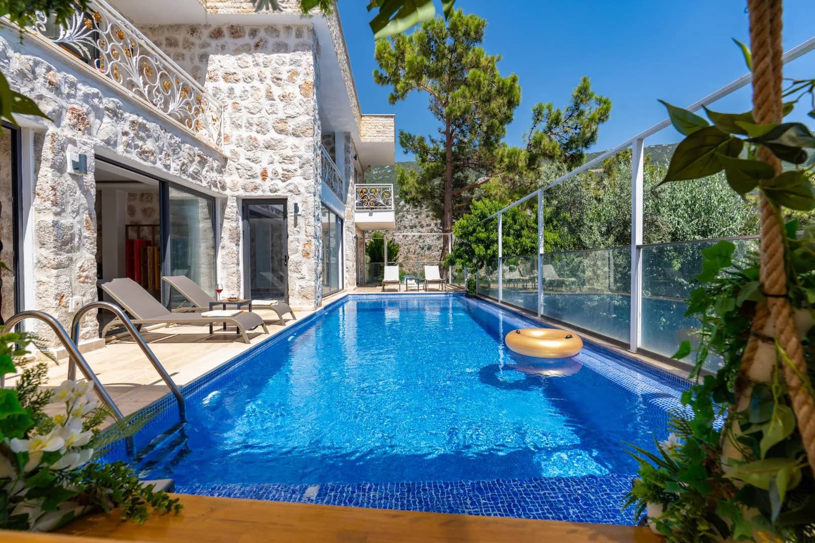 Kaş İslamlar'da Doğa İle İç İçe, Kapalı Havuzlu, Ferah Villa görsel 3