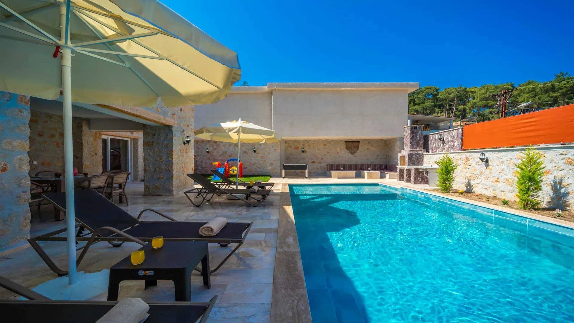 Kaş İslamlar'da Doğanın Tam Ortasında, Özel Havuzlu, Modern Villa görsel 3