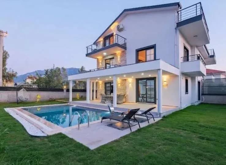 Fethiye Çamköy'de Sakin Konumda, Özel Havuzlu, İkiz Villa görsel 1