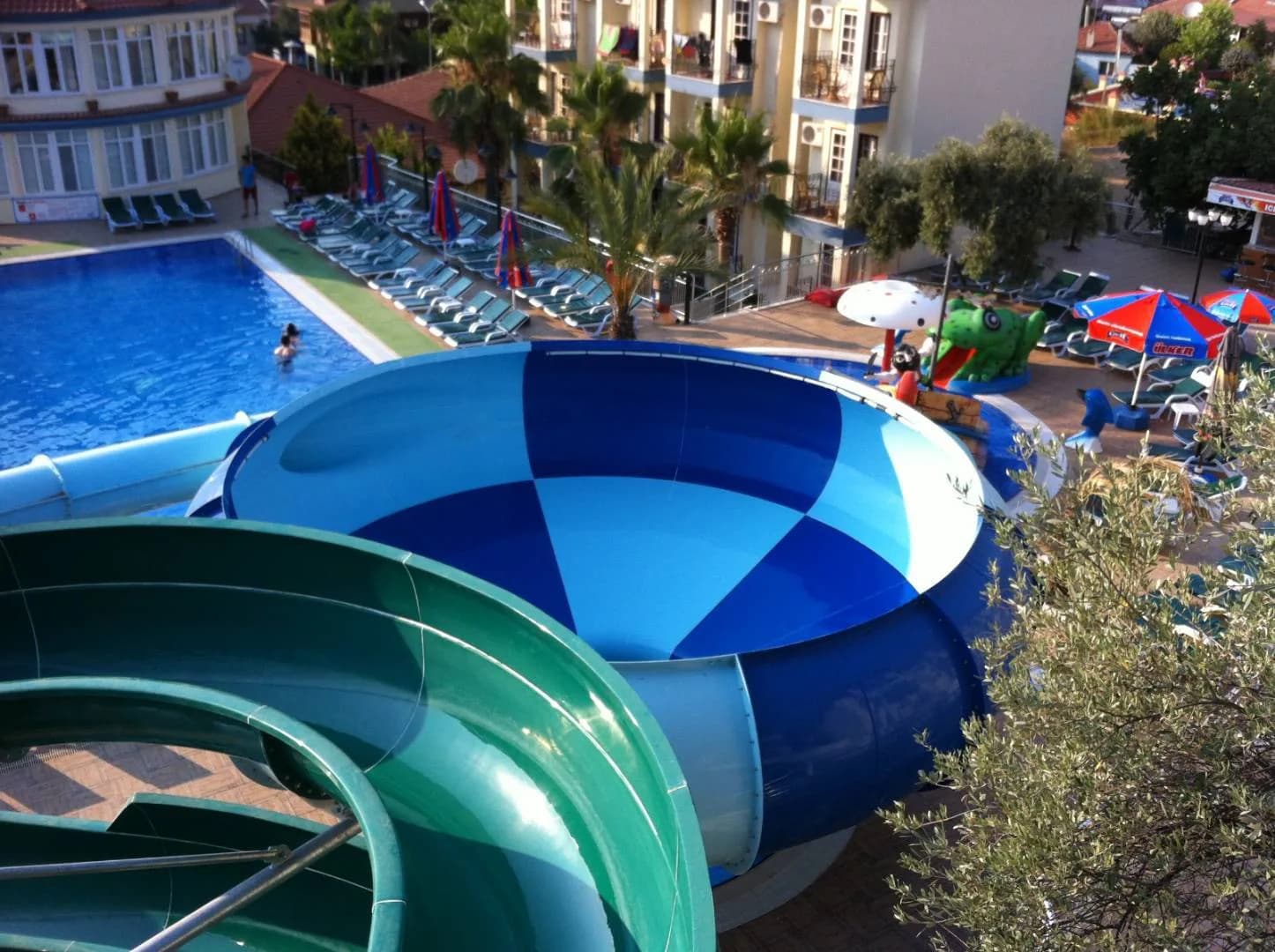 Fethiye Ölüdeniz'de Aquaparklı Tesiste, Ortak Havuzlu, Lüks Suit görsel 3