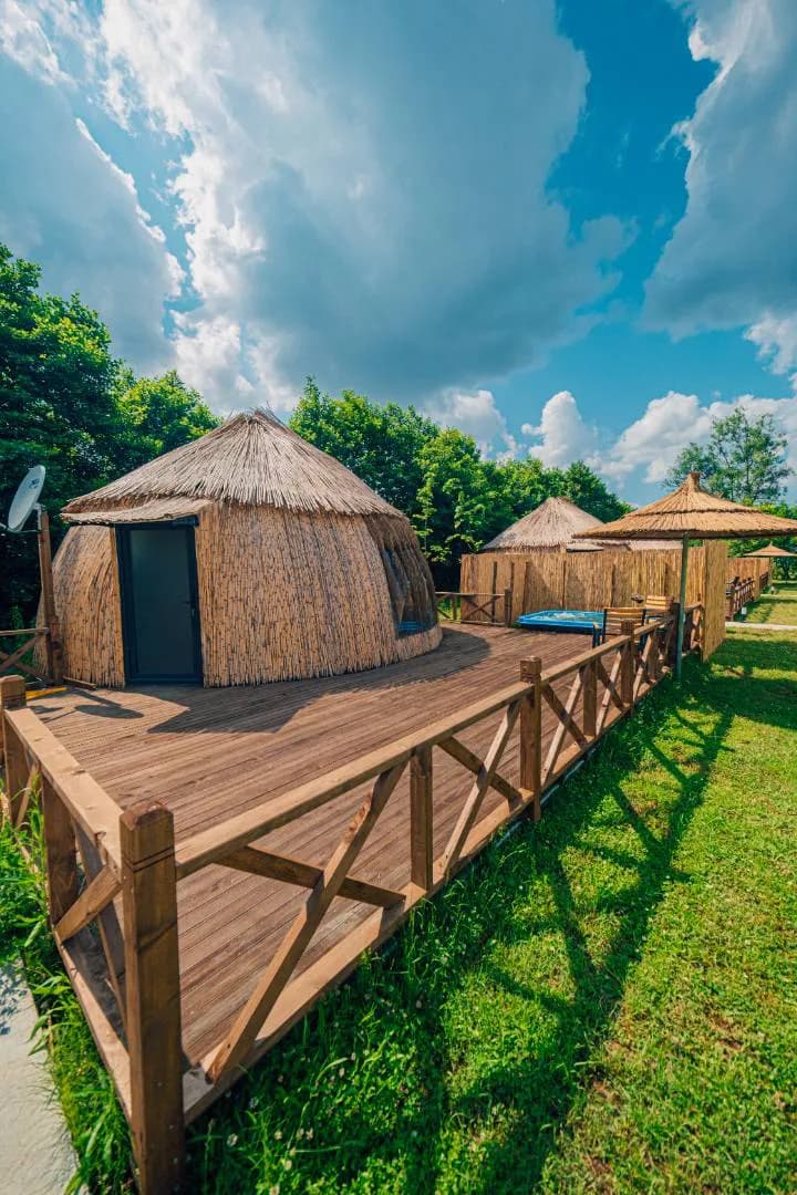 Sapanca Yanık'ta Doğa İçerisinde, Serinleme Havuzlu, Bahçeli Glamping görsel 1